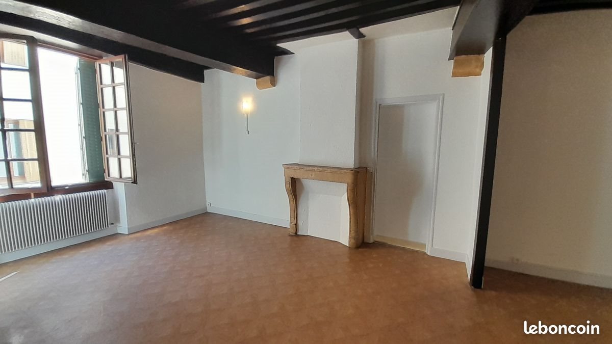 Appartement à louer, 65m², Marcigny