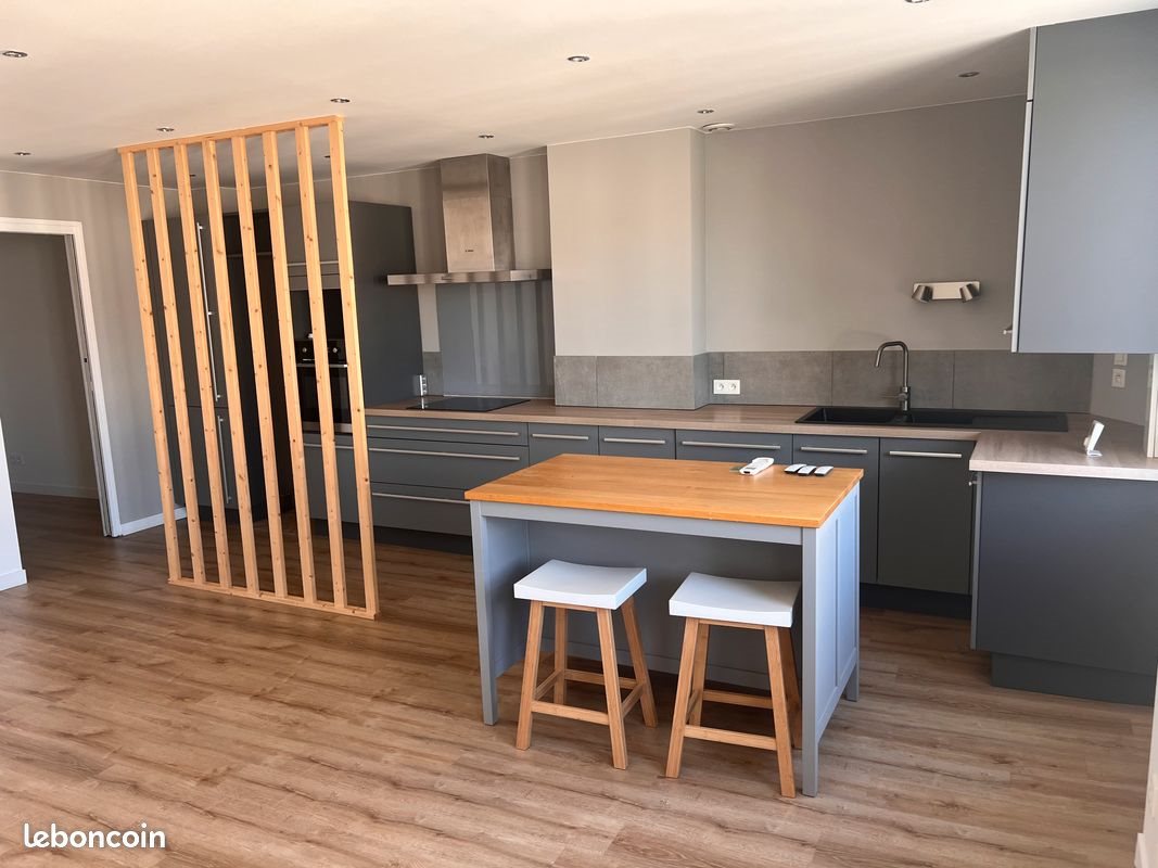 Appartement à louer, 70m², Saint-Just-Saint-Rambert