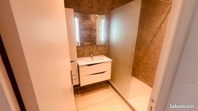 Appartement à vendre, 87m², Saint-Genis-Laval
