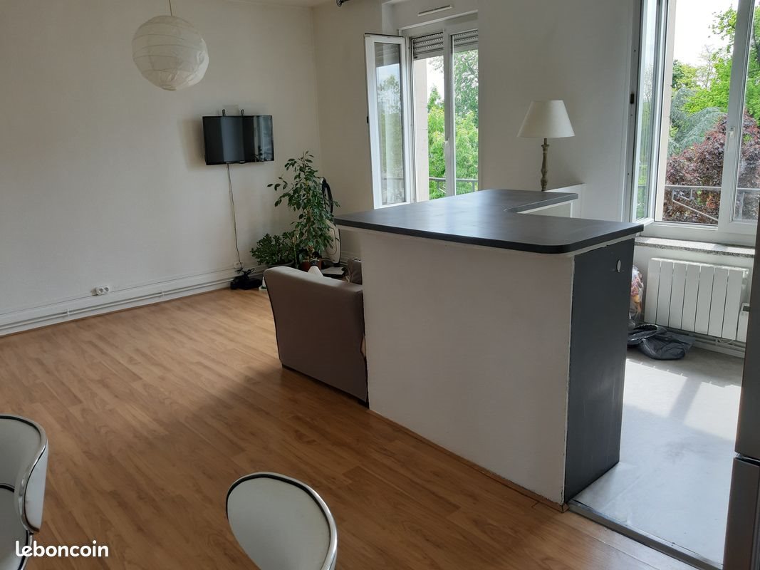 Appartement à louer, 41m², Saint-Max
