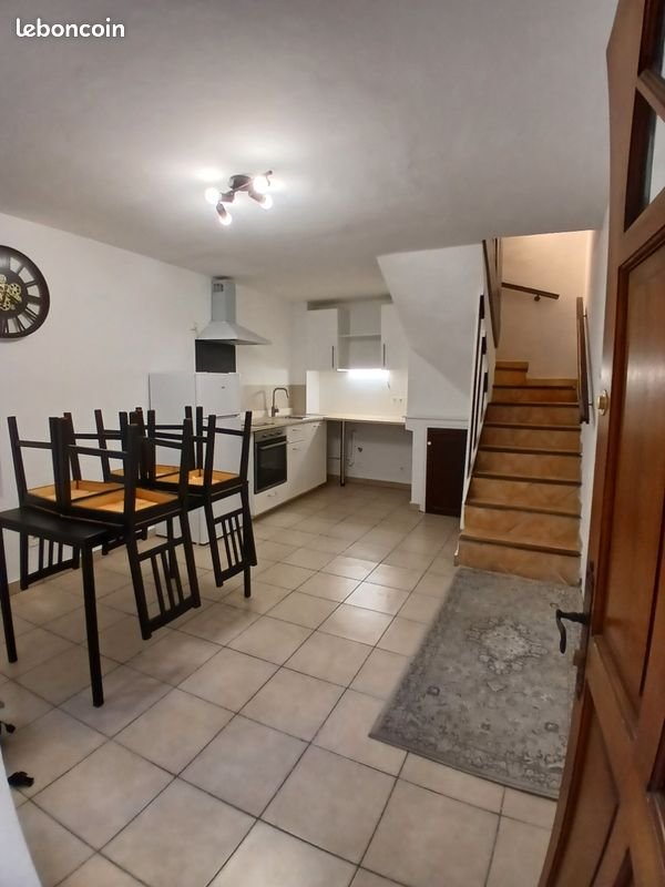 Maison à louer, 49m², Belgentier