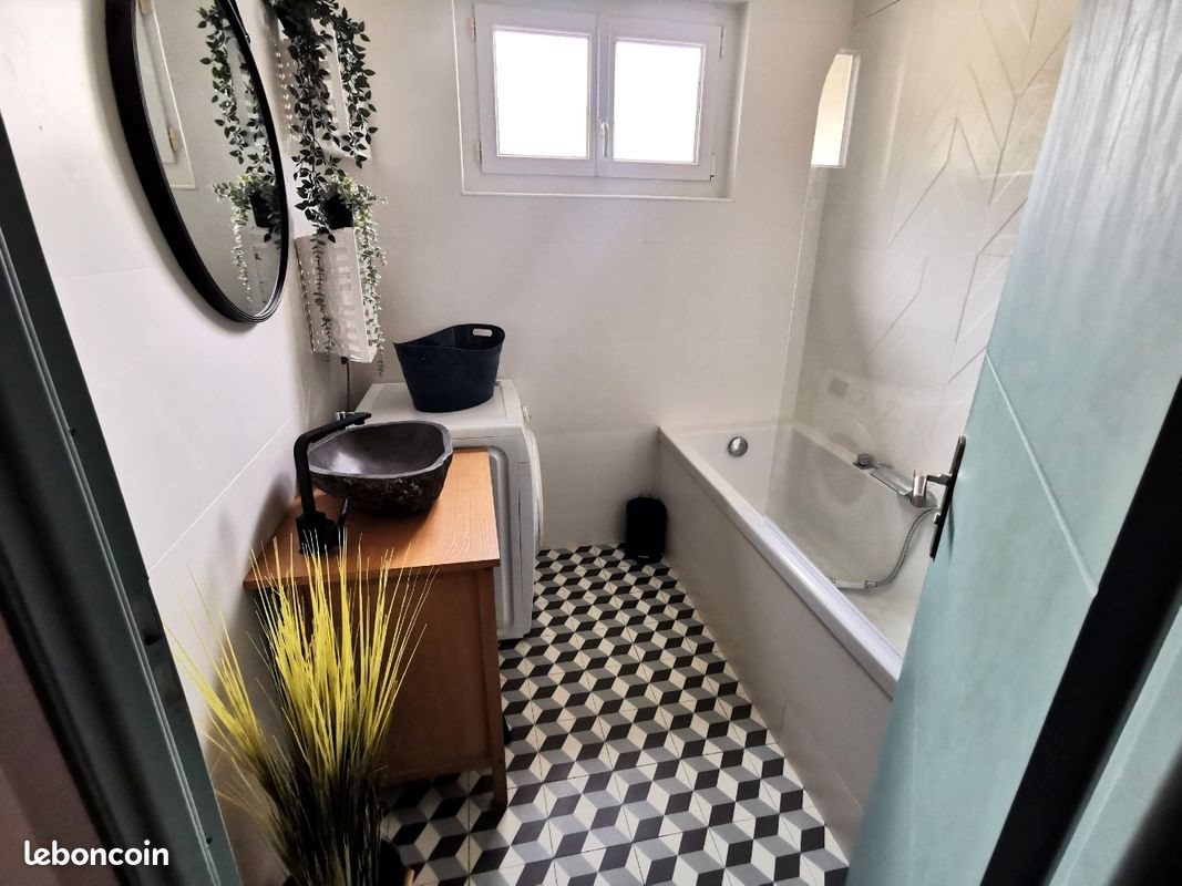 Appartement à louer, 44m², Nîmes