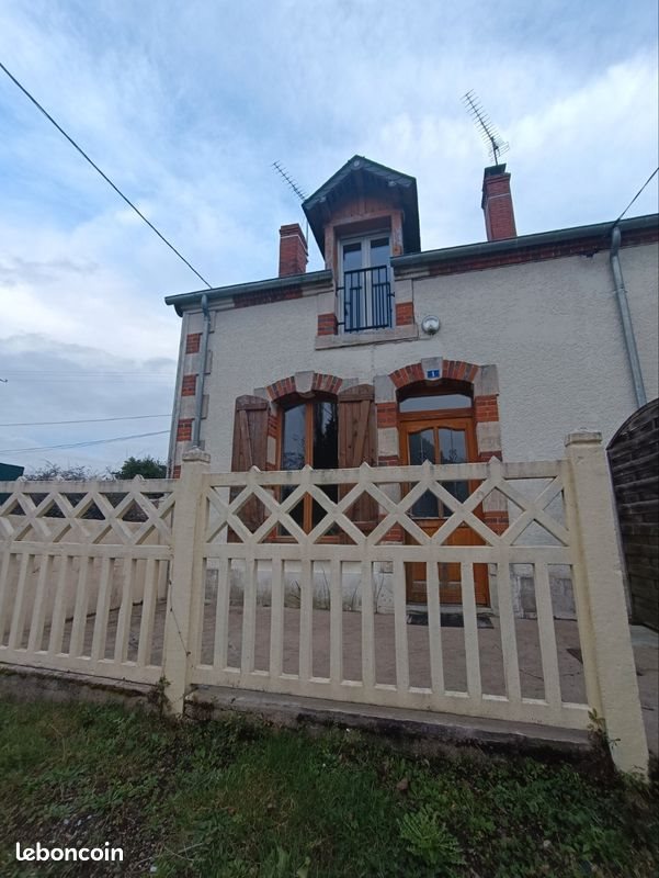 Maison à louer, 50m², Marseilles-lès-Aubigny