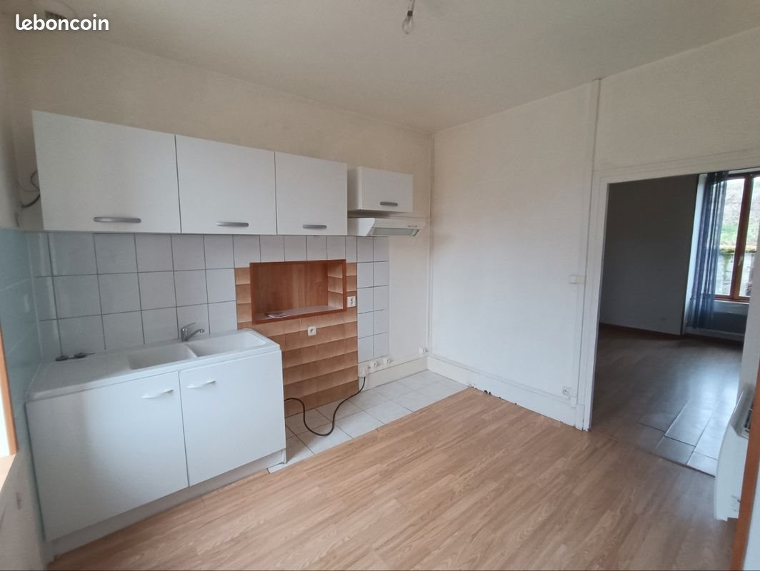 Maison à louer, 50m², Marseilles-lès-Aubigny