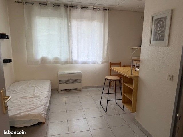 Appartement à louer, 16m², Valence