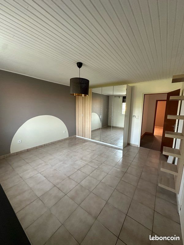 Maison à louer, 95m², Virazeil