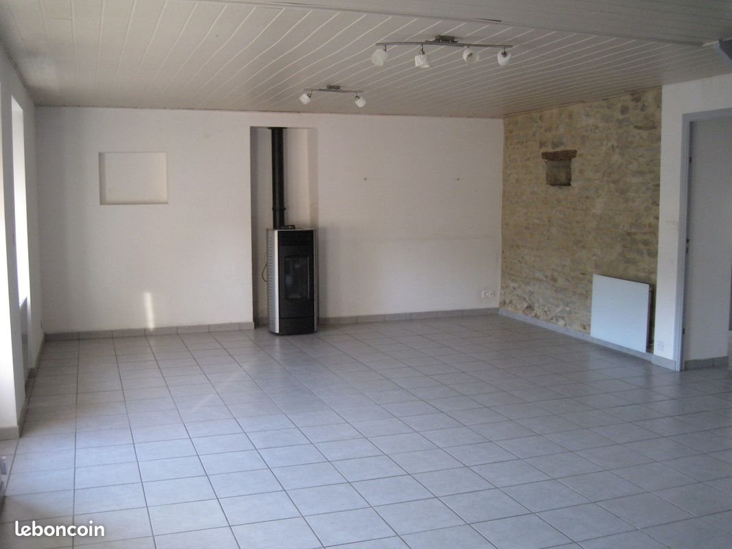 Maison à louer, 90m², Domalain