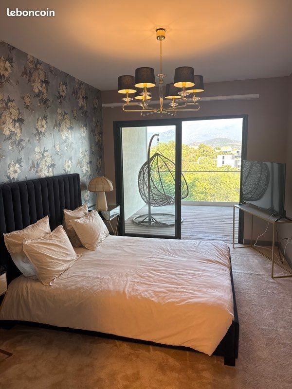 Appartement à louer, 90m², Porto-Vecchio