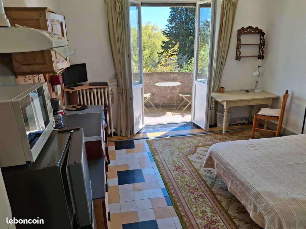 Appartement à louer, 26m², Nîmes