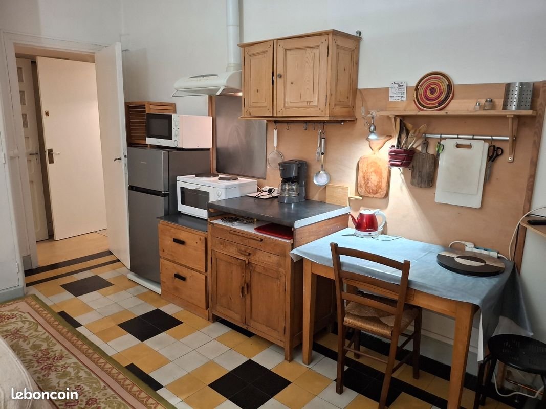 Appartement à louer, 26m², Nîmes