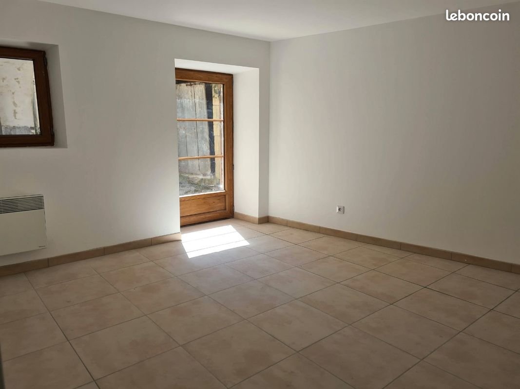 Appartement à louer, 46m², Baix