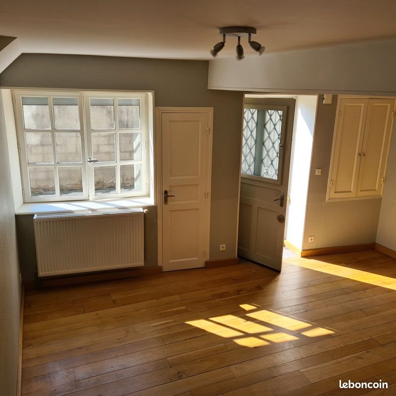 Maison à louer, 80m², Maringues