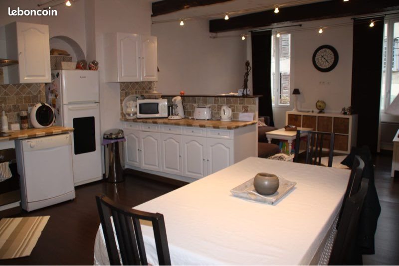 Appartement à louer, 75m², Callas