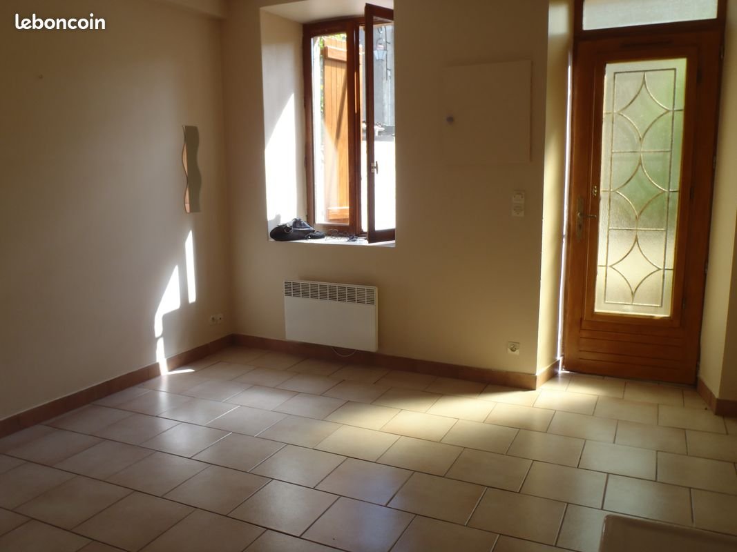 Maison à louer, 30m², Follainville-Dennemont