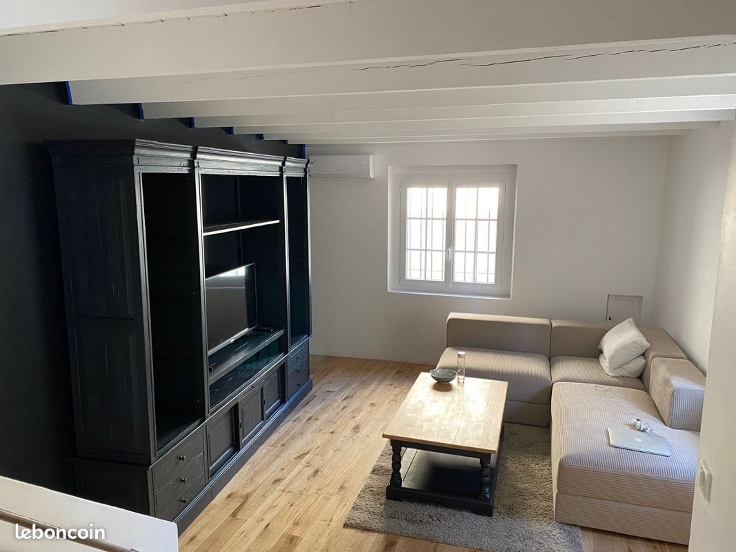 Maison à louer, 71m², Aurons