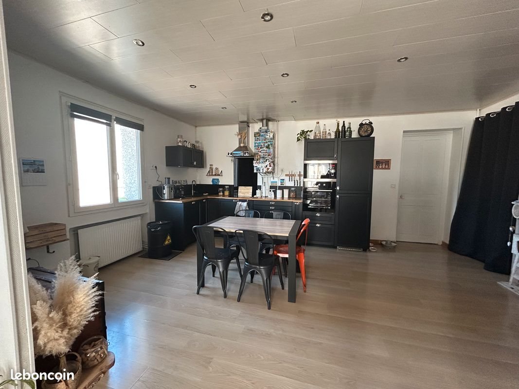 Appartement à vendre, 72m², Saint-Genest-Lerpt