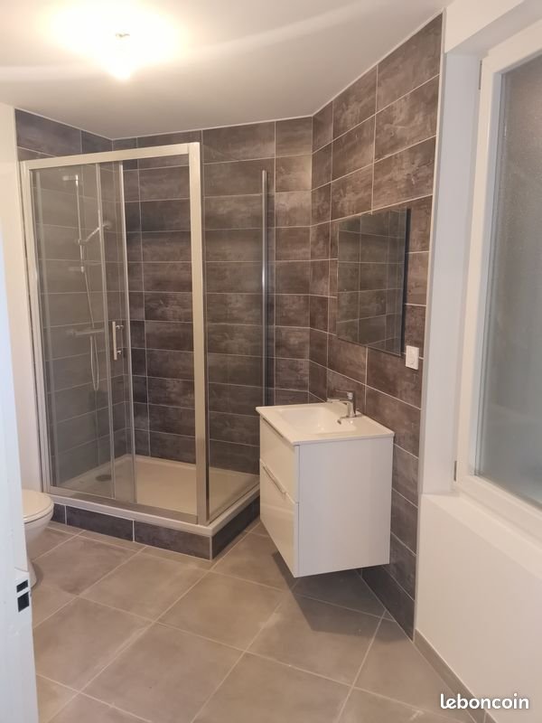 Maison à louer, 70m², Saint-Julien-de-Coppel