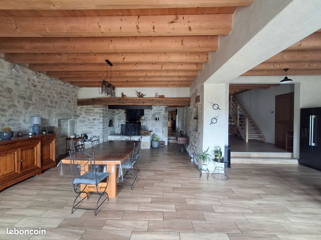Maison à vendre, 302m², Poligny