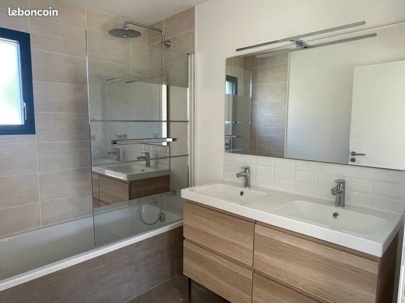 Maison à louer, 80m², Brandérion
