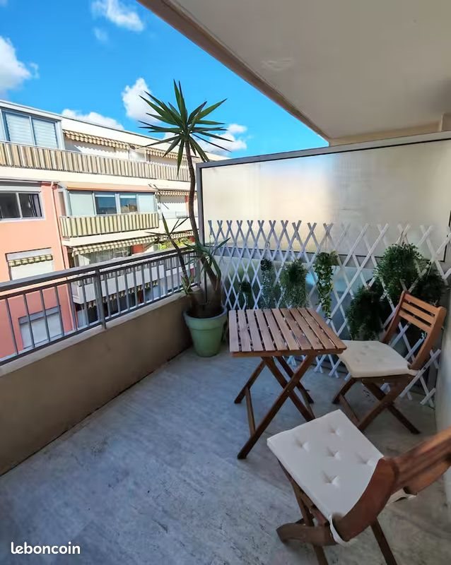 Appartement à louer, 27m², Vallauris