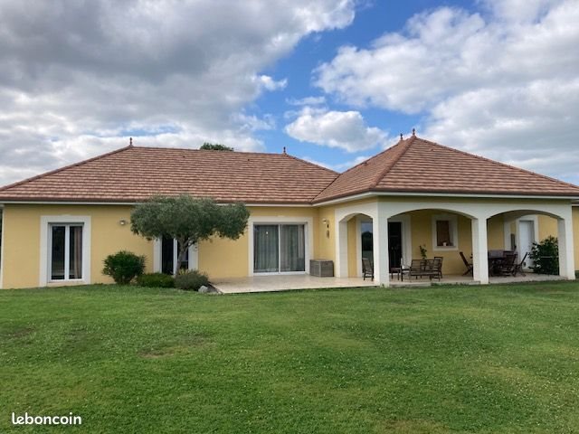 Maison à louer, 130m², Serres-Morlaàs