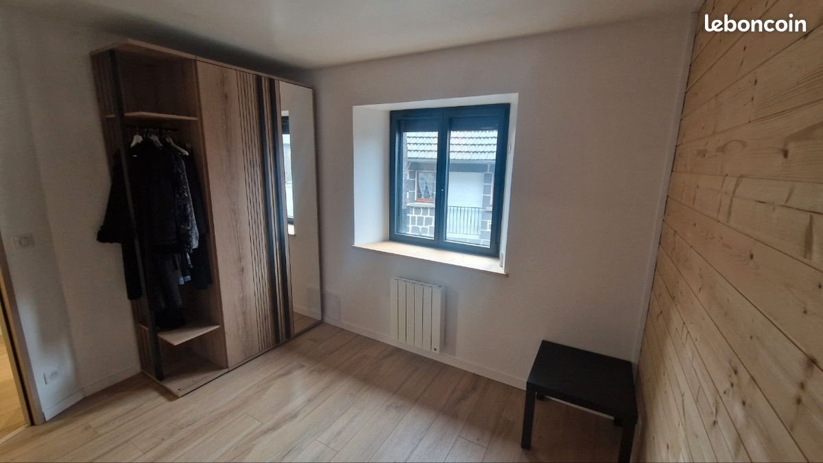 Appartement à louer, 50m², Saint-Genès-Champanelle