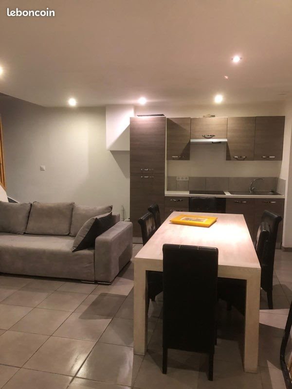 Maison à louer, 80m², Yenne