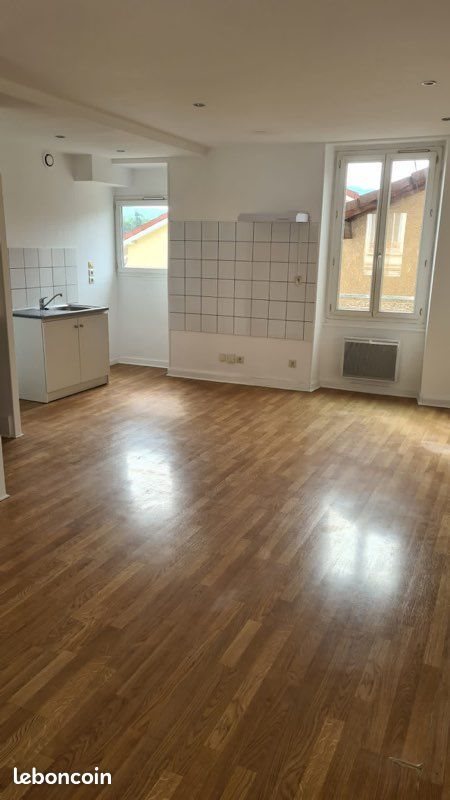 Appartement à louer, 45m², Rives