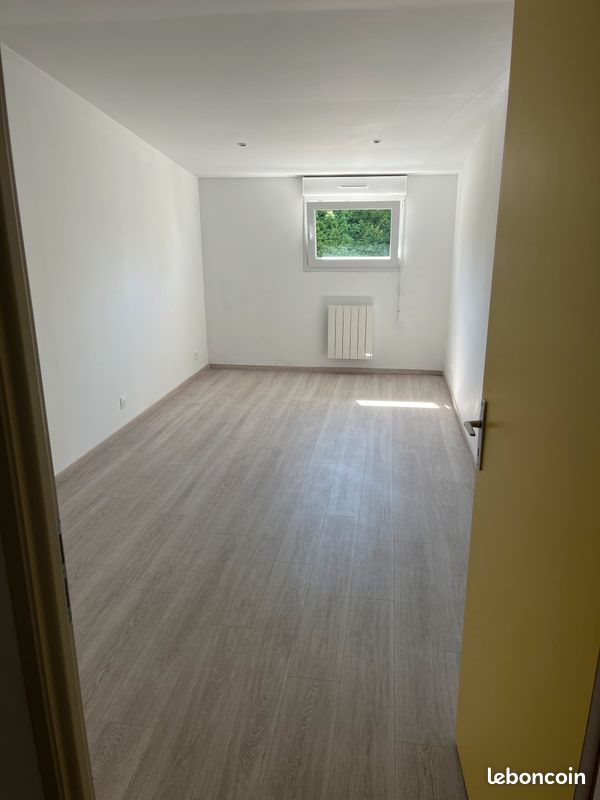 Maison à louer, 147m², Pernois