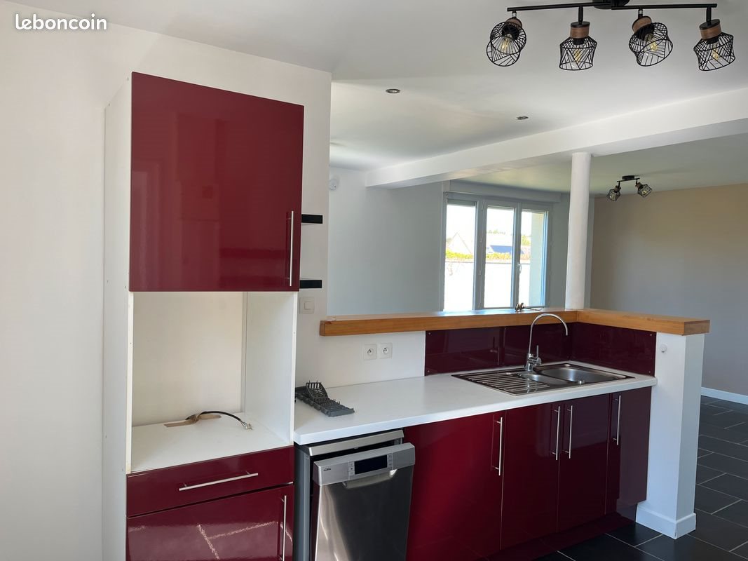 Maison à louer, 147m², Pernois