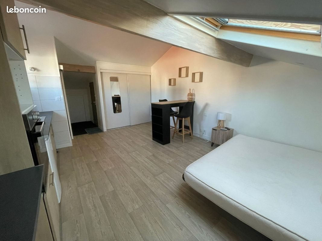 Appartement à louer, 24m², Saintes