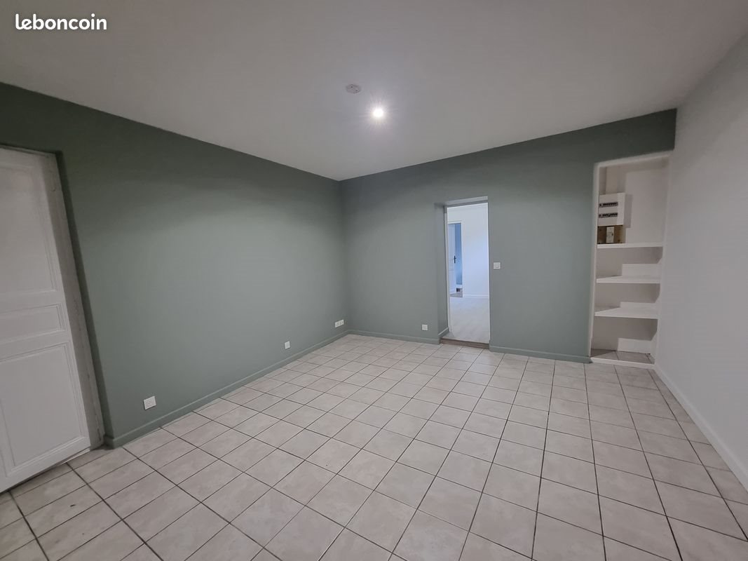 Appartement à louer, 38m², Villeneuve-sur-Yonne