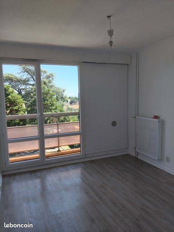 Appartement à louer, 48m², Bron