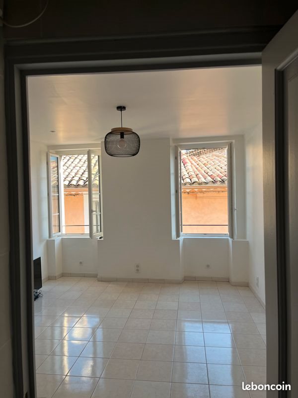 Appartement à louer, 29m², Saint-Paul-Trois-Châteaux