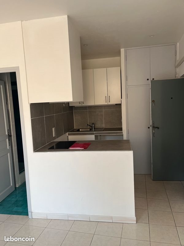 Appartement à louer, 29m², Saint-Paul-Trois-Châteaux