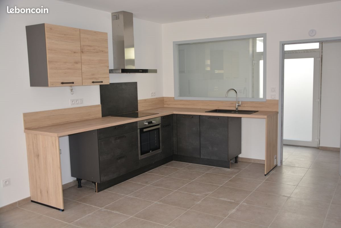 Appartement à louer, 82m², Laragne-Montéglin