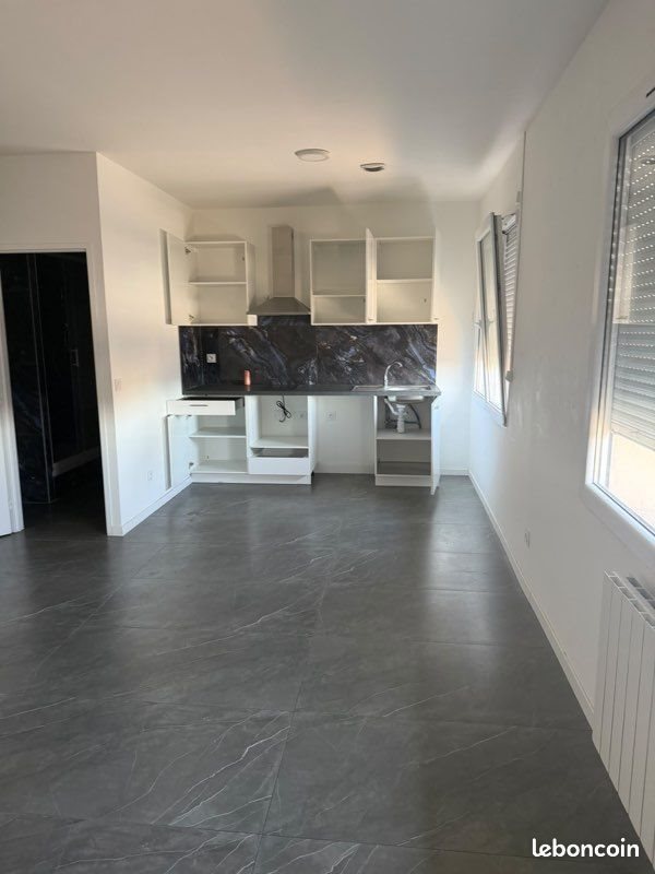 Appartement à louer, 28m², Vaulx-en-Velin