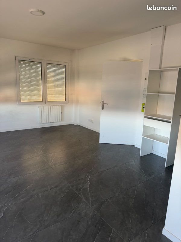 Appartement à louer, 28m², Vaulx-en-Velin