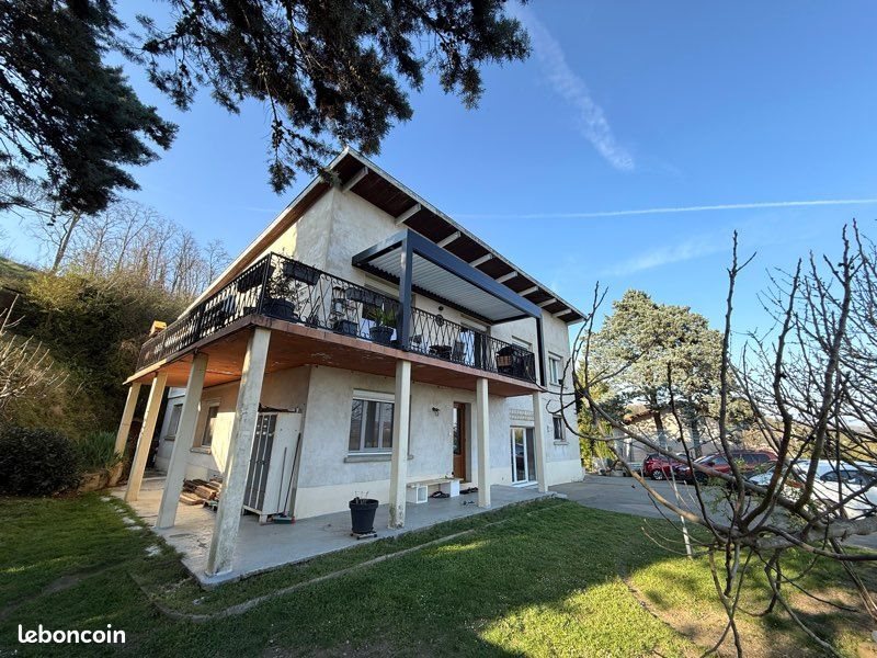 Appartement à louer, 134m², Pont-Evêque