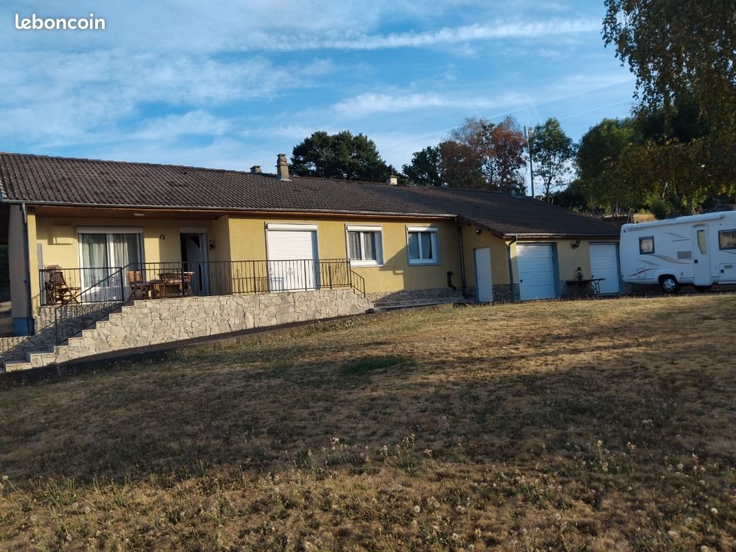 Maison à vendre, 90m², Saint-Genès-Champanelle