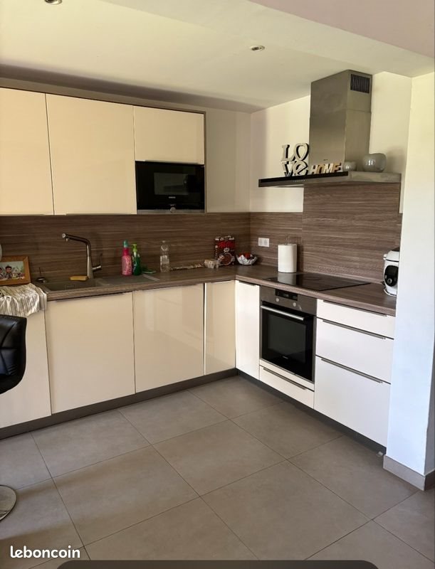 Appartement à louer, 64m², Grasse