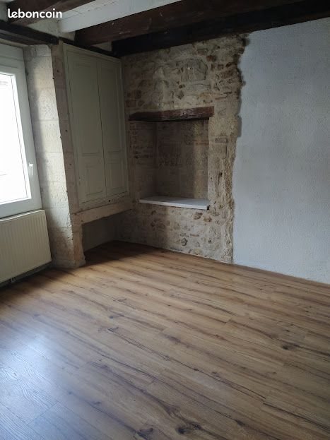 Appartement à louer, 53m², Château-l'Evêque