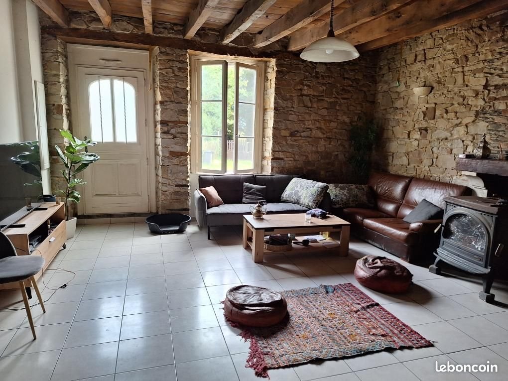 Maison à louer, 70m², Lusanger
