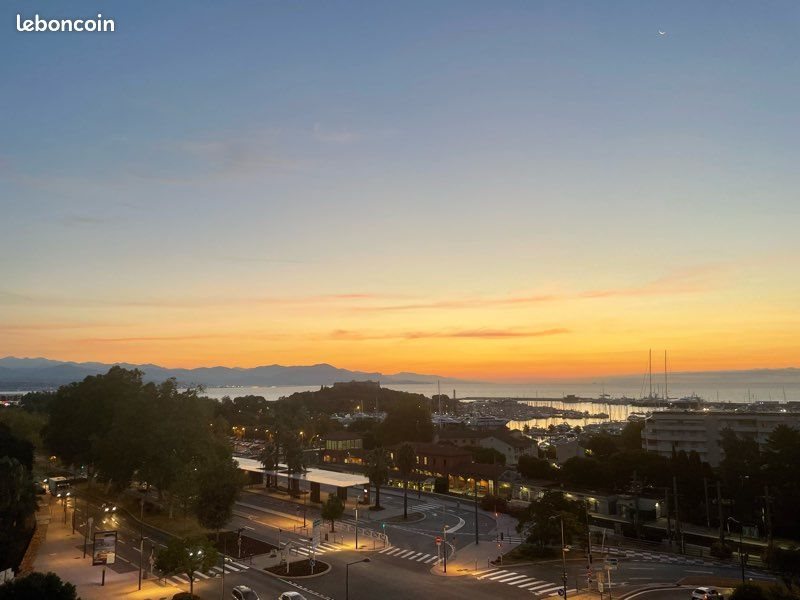 Appartement à louer, 33m², Antibes