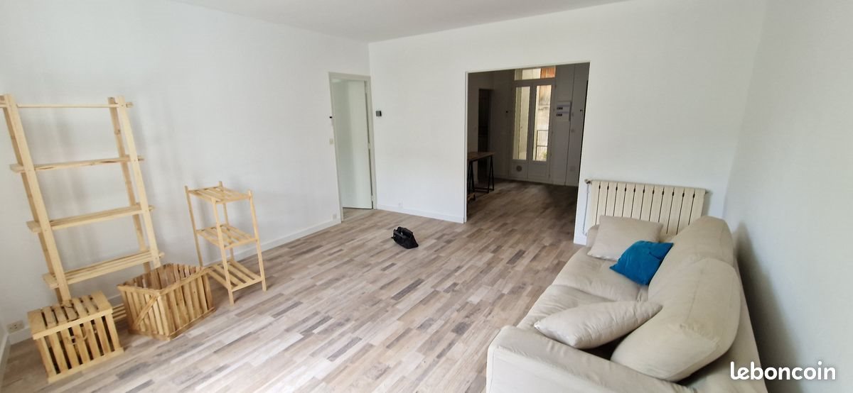 Appartement à louer, 70m², Lodève