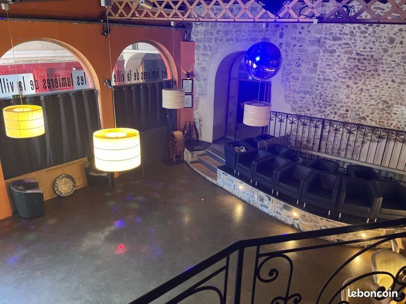 Appartement à louer, 210m², Aubenas