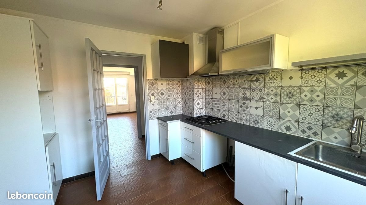 Appartement à louer, 75m², Miramas
