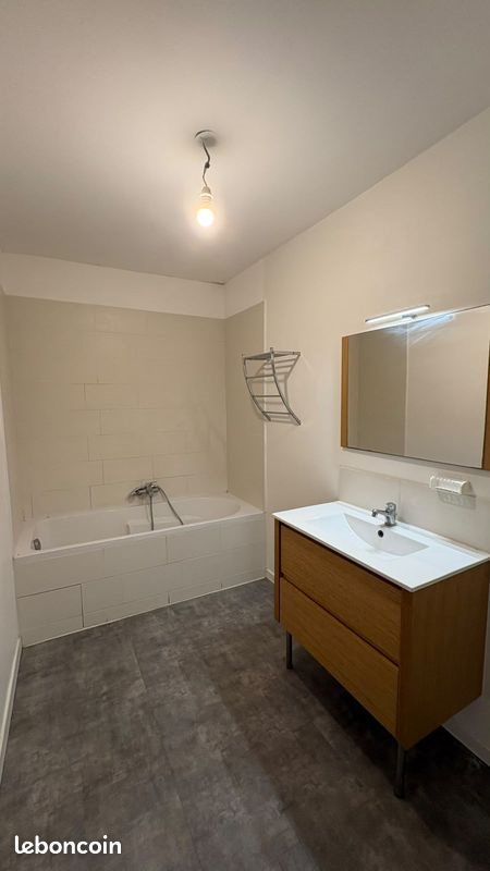 Appartement à louer, 75m², Miramas