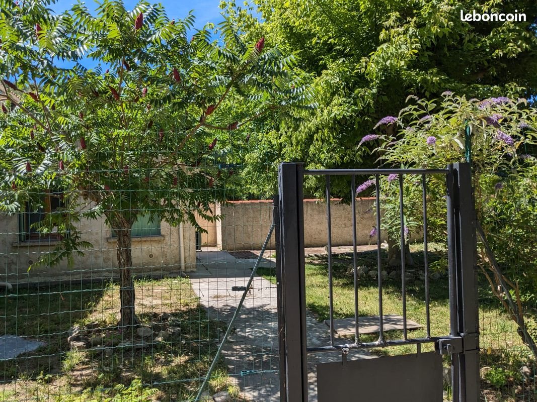 Appartement à louer, 83m², Rognes