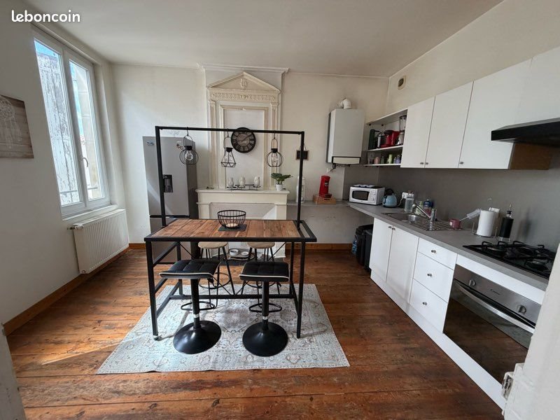 Appartement à louer, 80m², Saintes